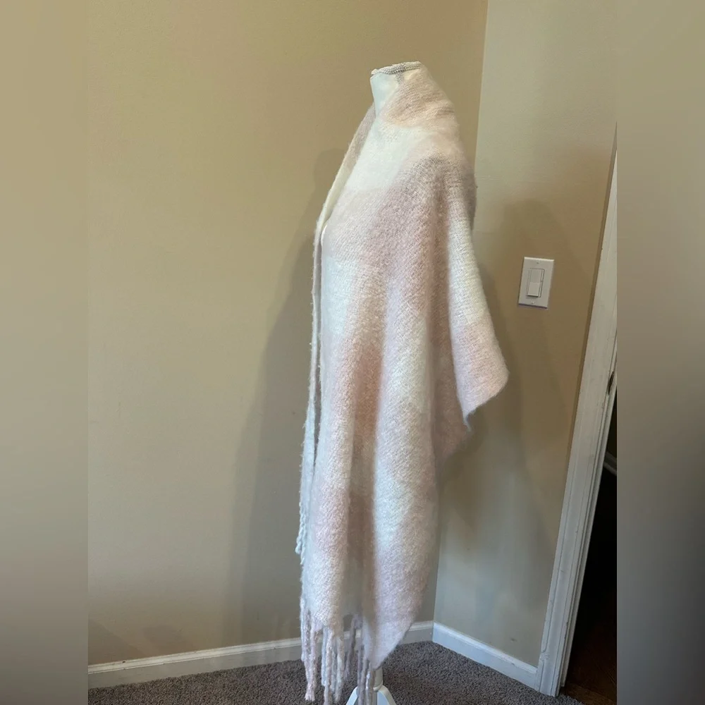 Steve Madden Blush Plaid Fringe Scarf Wrap Soft Cozy Winter Blanket Scarf